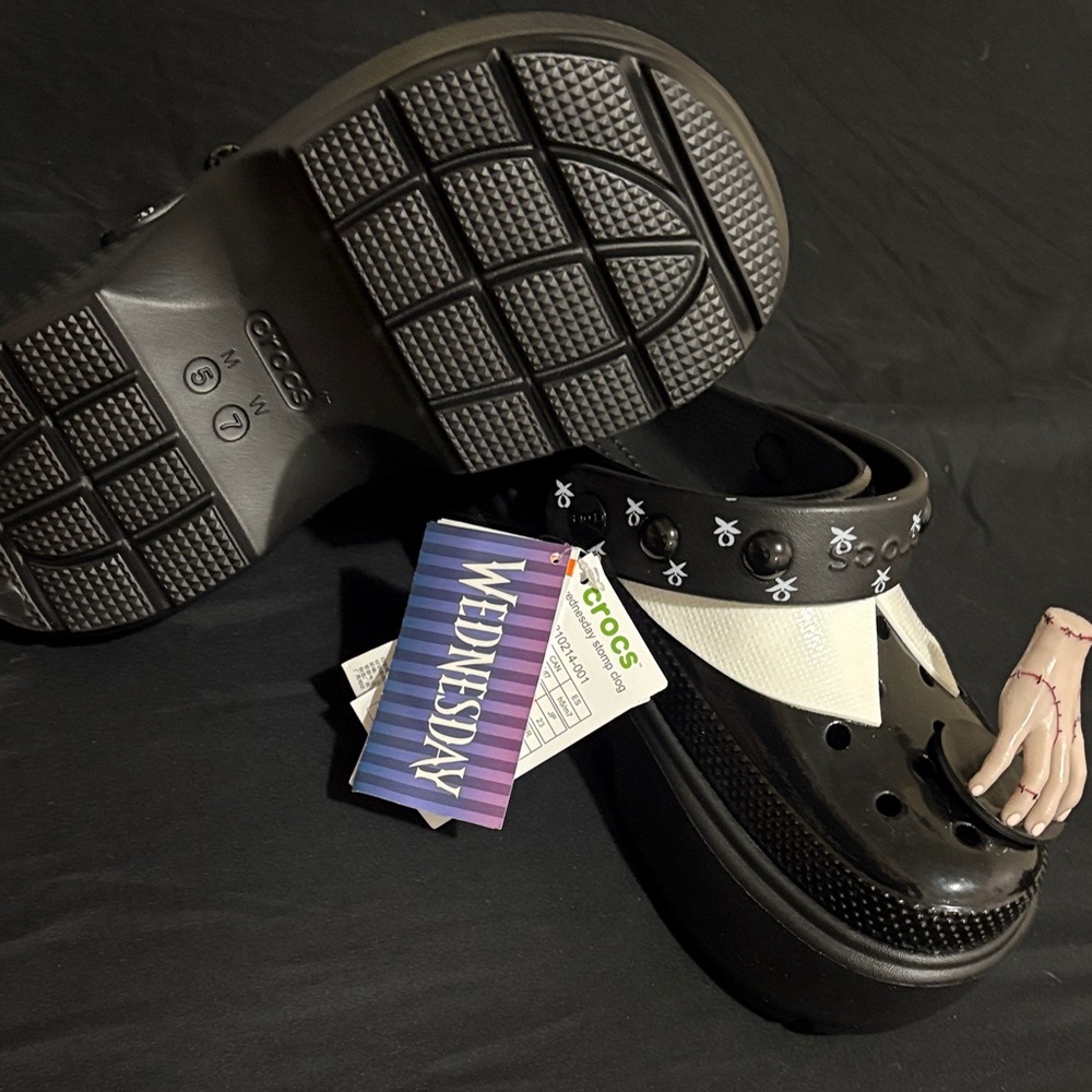 Crocs Wednesday Addams Family Platform Clogs 7 High Crush Shoes Goth Perky - Picture 5 of 6